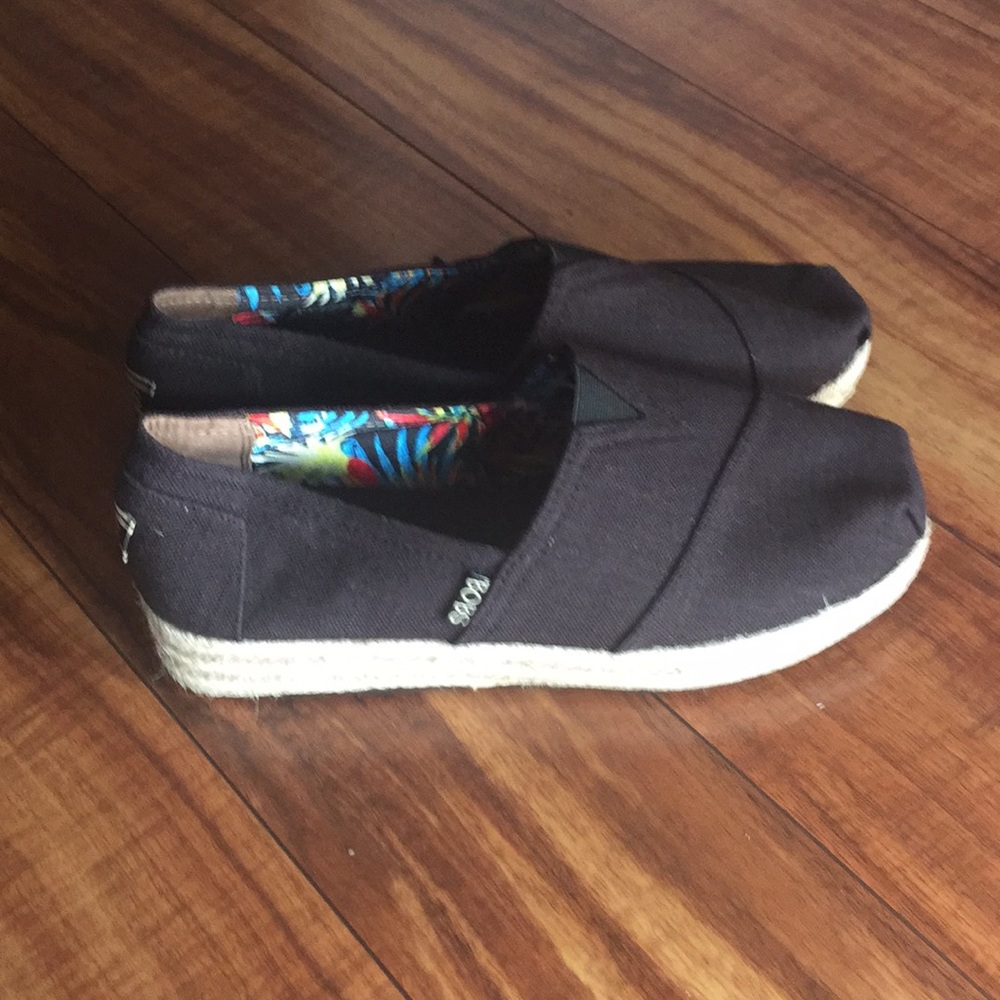 BOBS by Skechers size 9 black /tan New